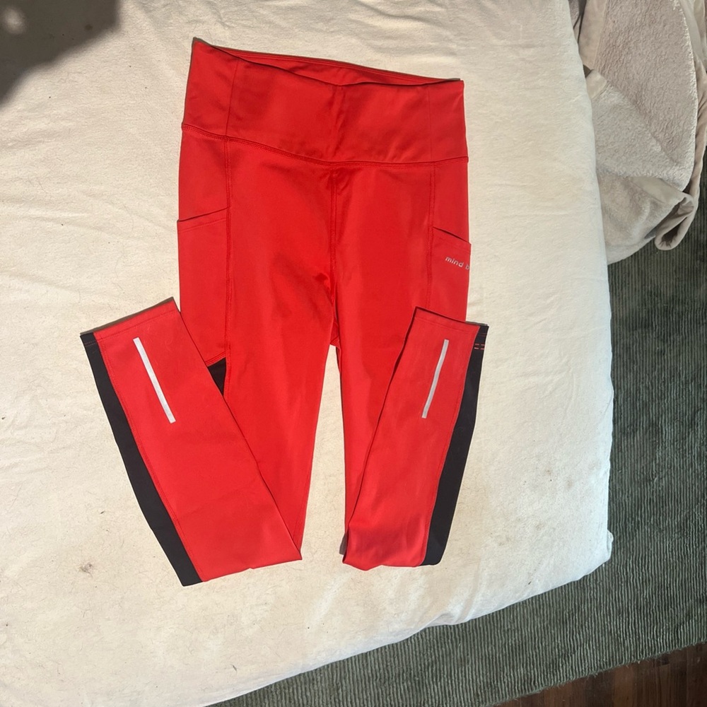 Red and Black Performance Leggings with Wide Waistband
